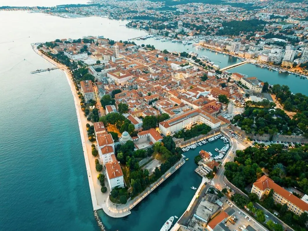 'One Tree' Apartment, Old Town Zadar Appartement